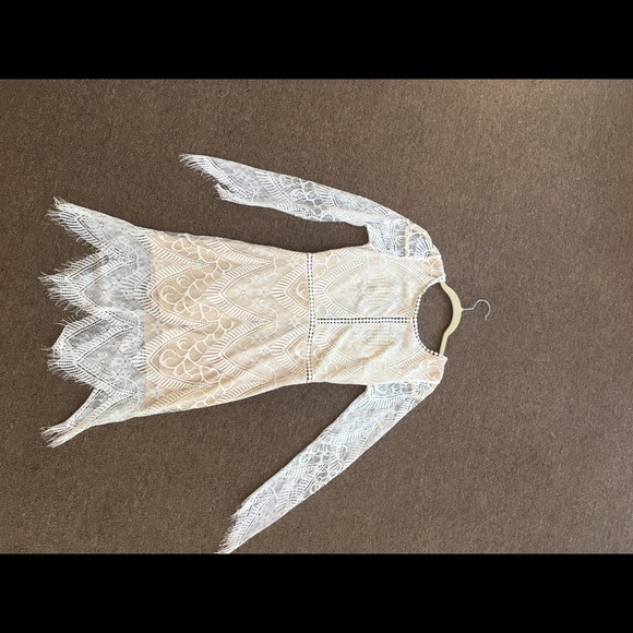 Nasty Gal NWT Eyelash Lace Long Sleeve Dress US 6 - Picture 4 of 7